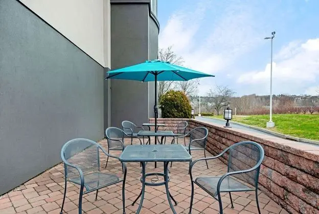 La Quinta by Wyndham New Cumberland-Harrisburg