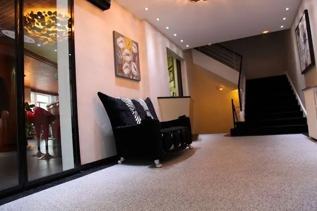 Hotel la Réserve - Öne Çıkan Resim