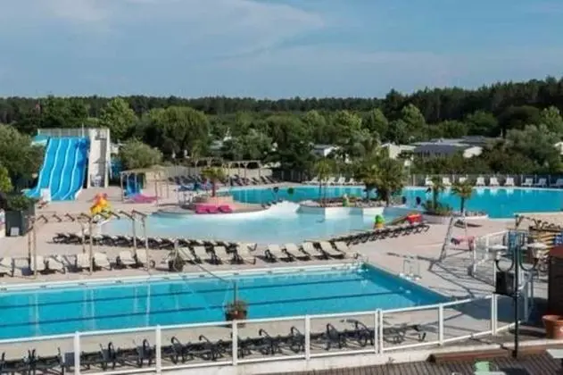 La Réserve Mobile Home Premium 4-6 Places, VIP-4 Fun Pass - Havuz