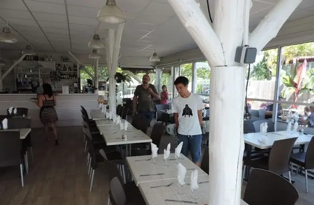 La Réserve Mobile Home Premium 4-6 Places, VIP-4 Fun Pass - Yerinde Yemek