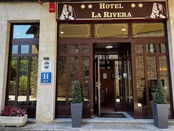 Hotel La Rivera - Dış Mekan