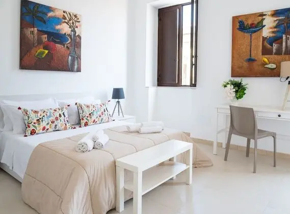 La Riviera apartment by Dimore in Sicily