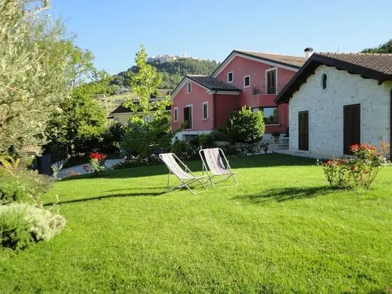 La Villa in Rosa b&b