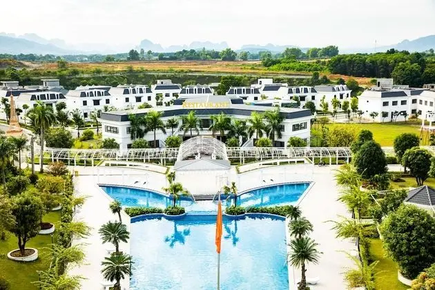 La Saveur de Hoa Binh Resort - Havuz