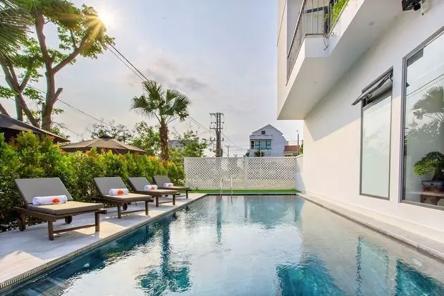 La Serenata Villa Hoi An - Havuz