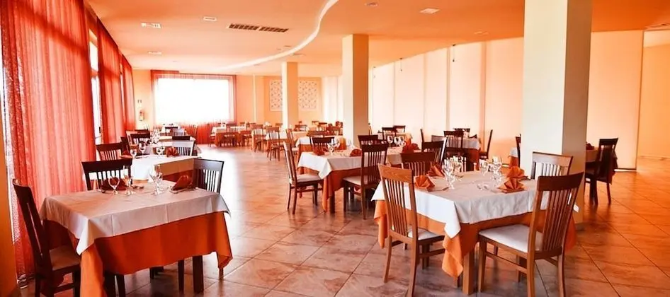 Hotel La Siesta - Yerinde Yemek