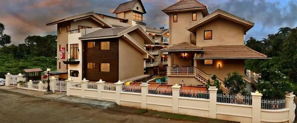 La Sunila Suites