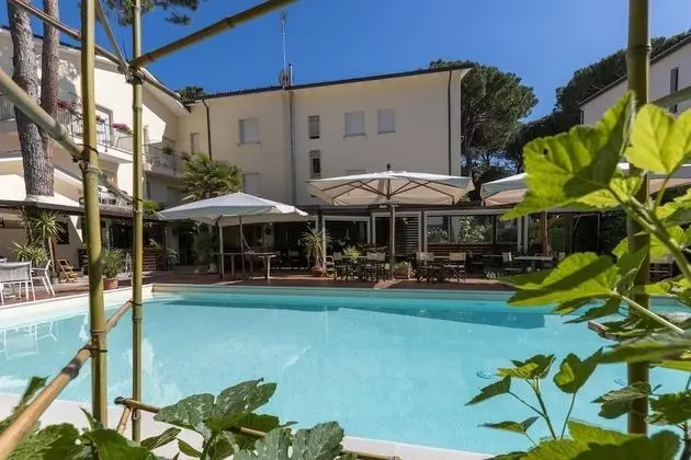 Hotel La Tavernetta - Havuz