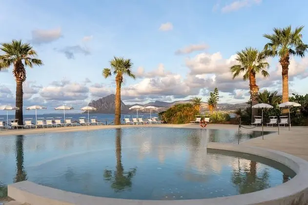 La Tonnara di Bonagia Resort - Havuz
