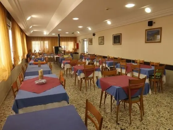 Hotel La Vela - Yerinde Yemek