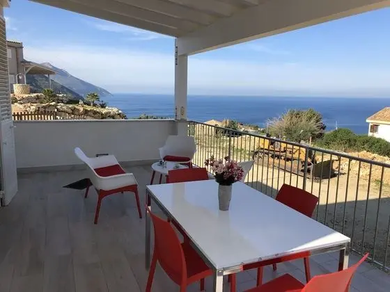 La Veranda Sul Mare Apartment 2 Km From the Zingaro Nature Reserve
