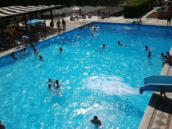 La Vignola Country Hotel - Havuz