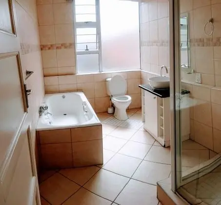Lacasa Bellville Guesthouse - Banyo Tipleri