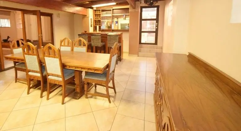 Lacasa Bellville Guesthouse - İç Mekan