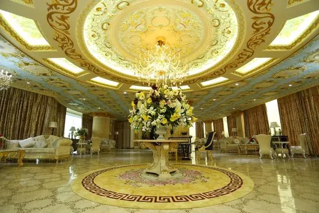 LACE BOUTIQUE HOTEL