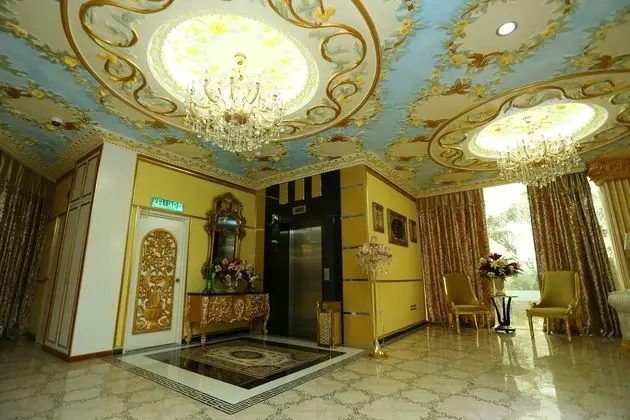 LACE BOUTIQUE HOTEL - Lobi