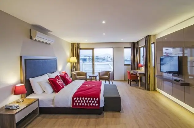 Ladies Beach Suite Hotel - Oda