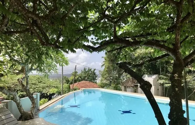 The Lady Hill Hotel - Havuz