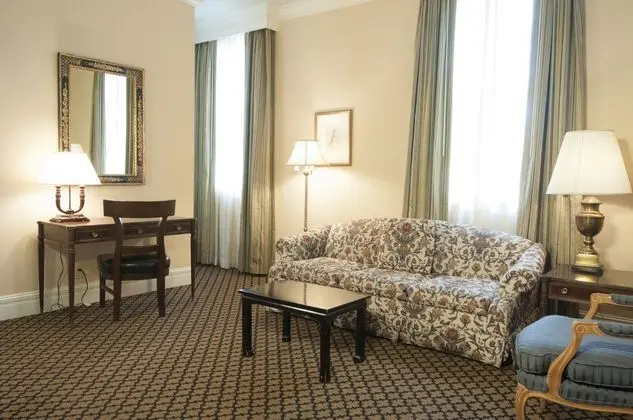 Lafayette Hotel