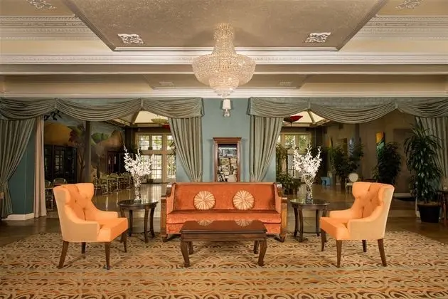 Lafayette Hotel & Suites in San Diego - Lobi