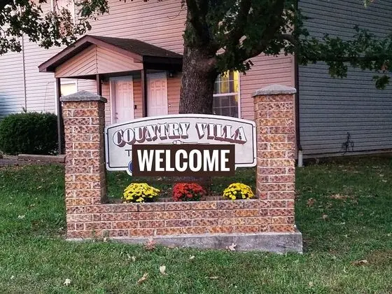 Lafayette Townhouse 105