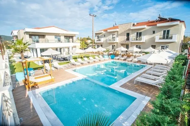 Lagaria Luxury Rooms & Apartments - Havuz