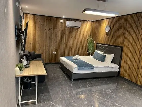 Lago Suites Hotel