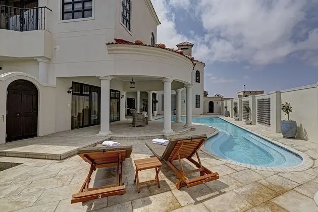 Lagoon Suites Boutique Hotel