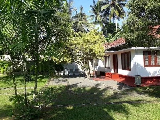 Villa Lagoonedge