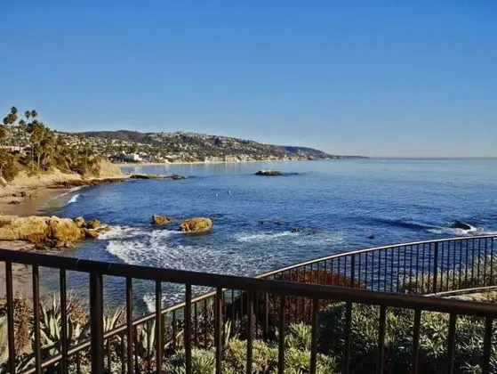 Laguna Beach House - Genel