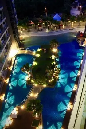 Laguna Beach Resort Jomtien - Havuz