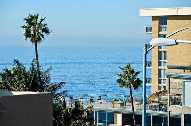Laguna Brisas Hotel