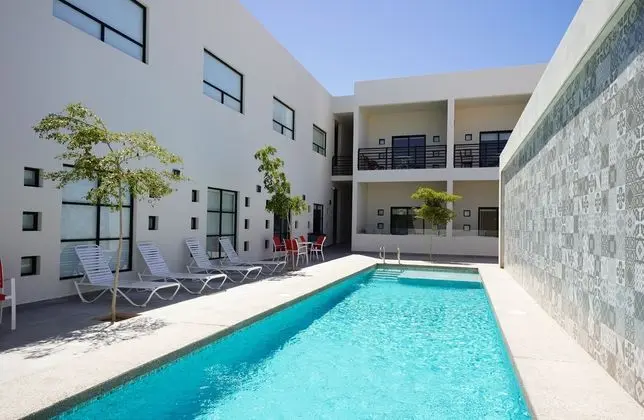 Laguna Shores Resort - Havuz