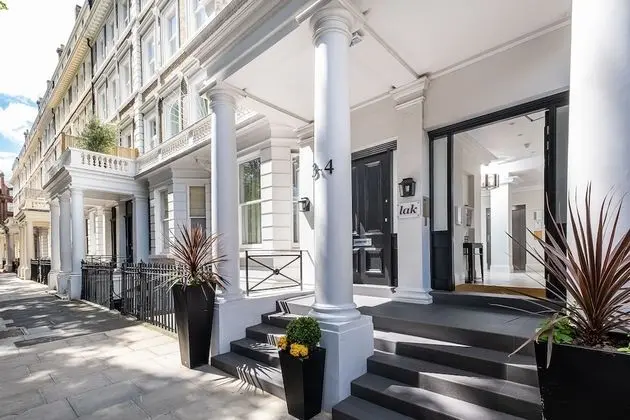 Lak Serviced Apartments