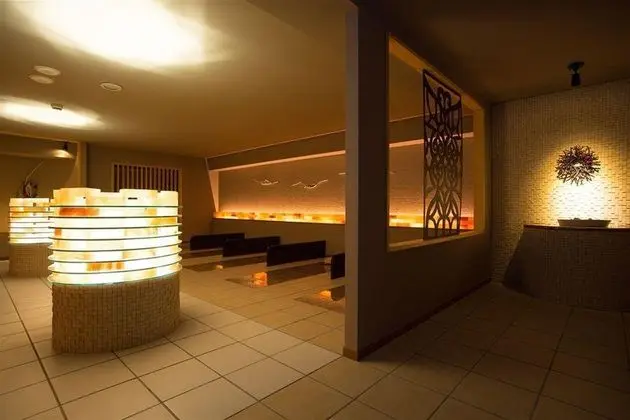 Lake Akan Tsuruga Wings