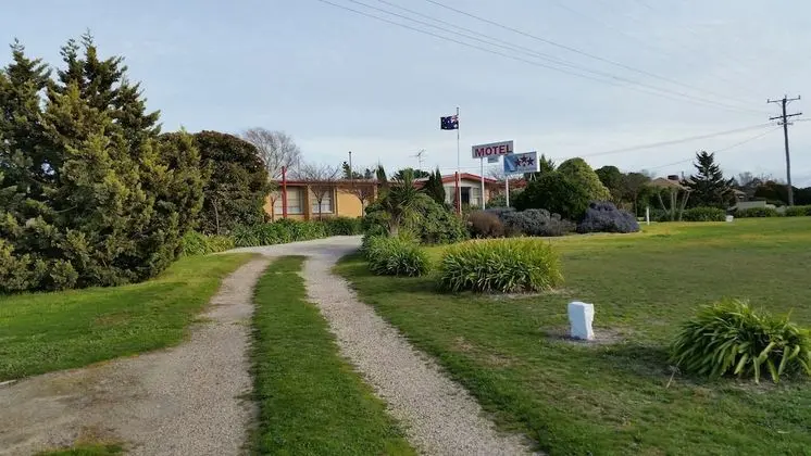 Lake Bolac Motel - 1