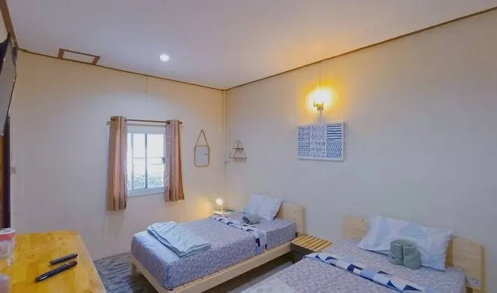 Lake Camp Resort