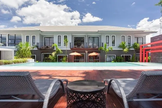 The Lake Chalong Hotel - Havuz