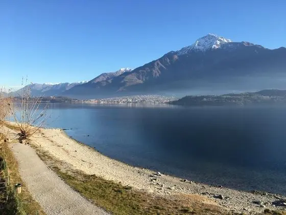 Lake Como Beach Hostel - Plaj