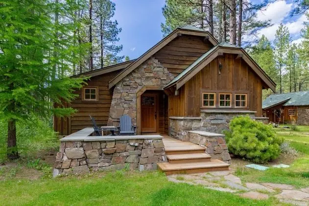 Lake Creek Lodge - 1