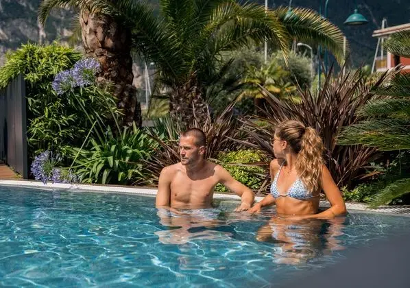 Lake Front Hotel Mirage - Havuz