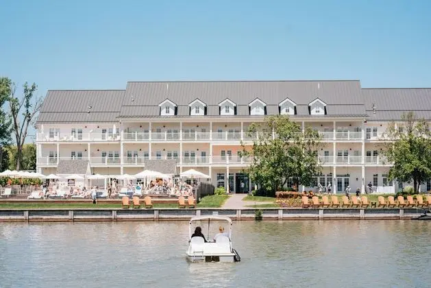 The Lake House on Canandaigua - Öne Çıkan Resim