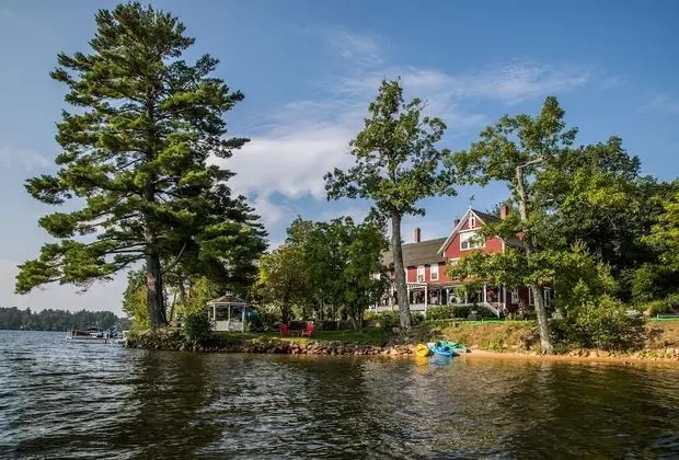 The Lake House at Ferry Point