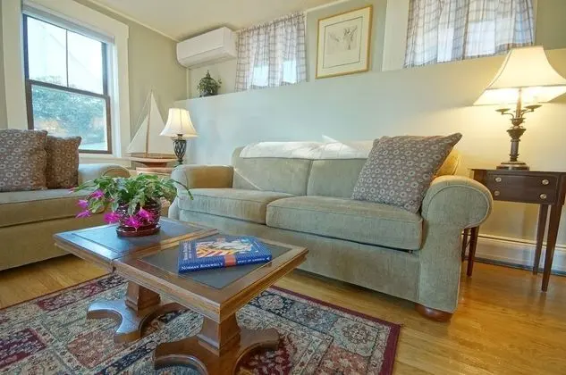 The Lake House at Ferry Point - Oda