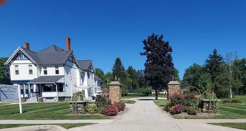 Lake Huron Lodge