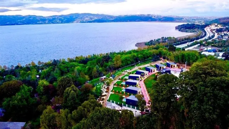 Lake Look Sapanca