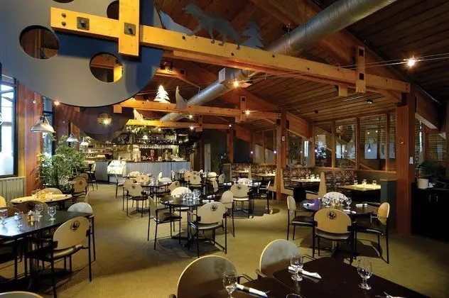 Lake Louise Inn