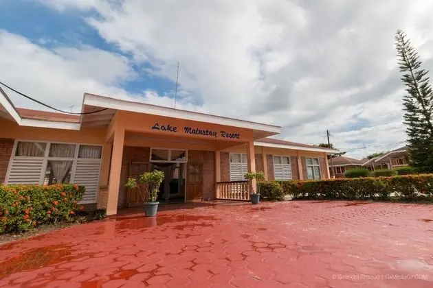 Lake Mainstay Resort - 1