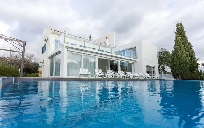 The Lake Villa Mountains & Sea view