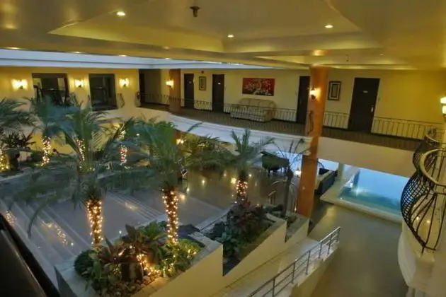 The Lake Hotel Tagaytay - Lobi